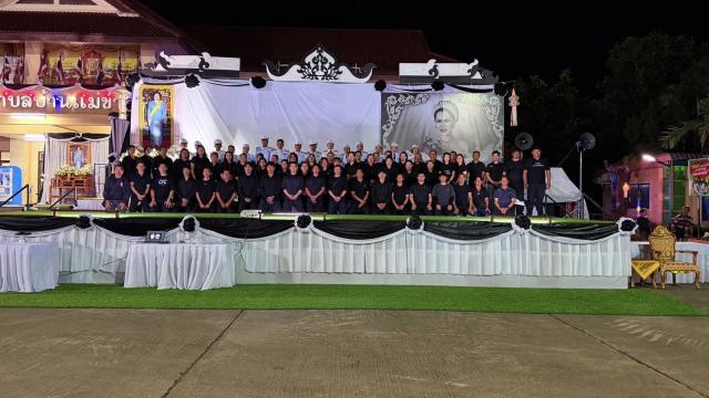 พิธีลงนามถวายความอาลัย และแสดงความเคารพ หน้าพระบรมฉายาลักษณ์ สมเด็จพระนางเจ้าสิริกิติ์ พระบรมราชินีนาถ พระบรมราชชนนีพันปีหลวง 