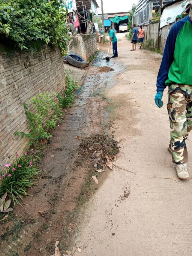  ขุดลอกรางระบายน้ำเพื่อปรับปรุงและพัฒนารางน้ำให้สะอาด น้ำไหลคล่อง ลดปัญหาน้ำขัง ร่วมด้วย ช่วยกัน พัฒนารางน้ำ และพัฒนาทุกพื้นที่ ให้เกิดความสะอาดเพื่อสิ่งดีๆในพื้นที่บ้านแม่ข่า 