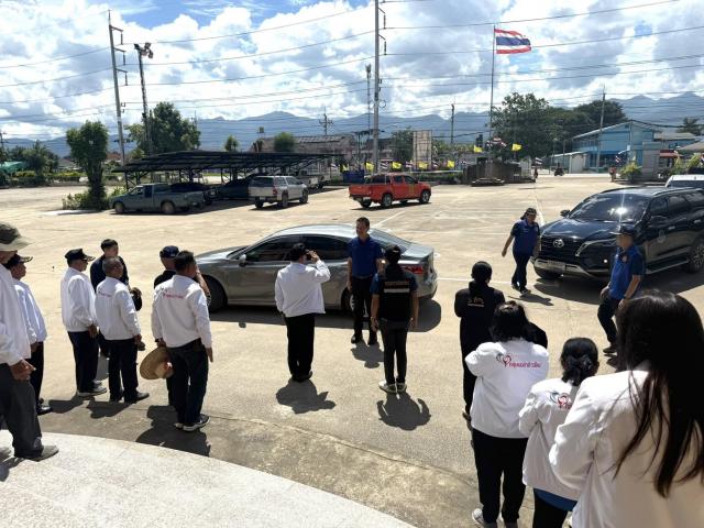ร่วมให้การต้อนรับ นายศิวกร บัวป้อง รองผู้ว่าราชการจังหวัดเชียงใหม่ ในโอกาสลงพื้นที่ตรวจเยี่ยมและติดตามความคืบหน้าในการแก้ไขปัญหาพนังกั้นลำน้ำฝางที่เกิดการทรุดตัว ในเขตพื้นที่เทศบาลตำบลบ้านแม่ข่า อำเภอฝาง